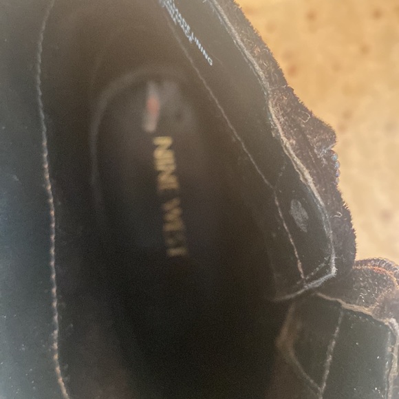 Nine West black velvet booties with side zip and 3 button accent. Size 7 - Picture 7 of 8
